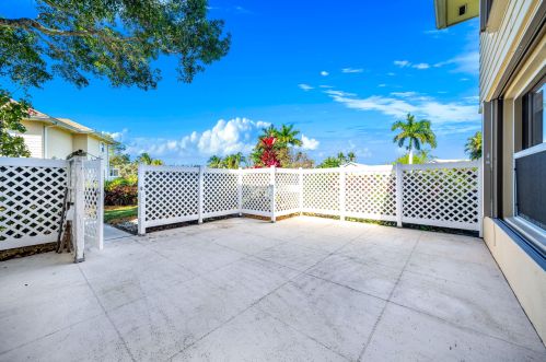 5501 Wheatley Ct, Boynton Beach, FL 33436-9092