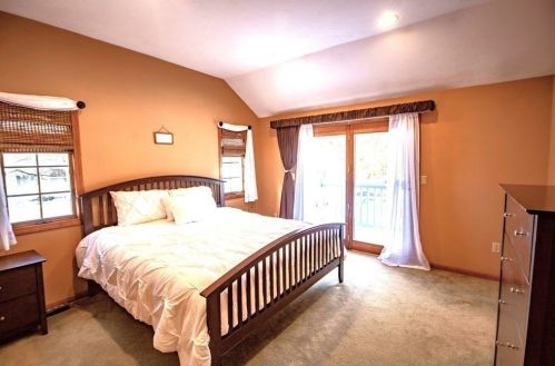 31 Jerome St, Berkley MA 02779-1121 exterior