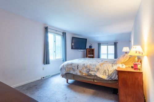 3 Pitford Way, Nashua NH  exterior