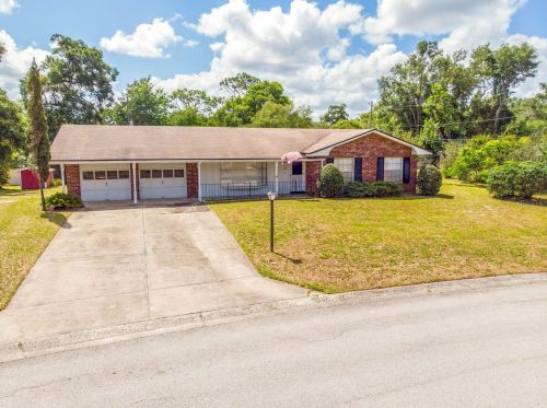 150 Raintree Dr, Orange City, FL 32763-6112