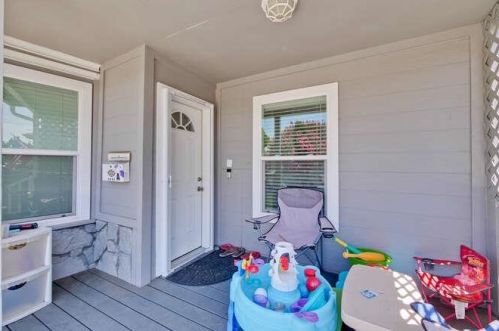 7264 Hanna St, Gilroy, CA 95020-6128