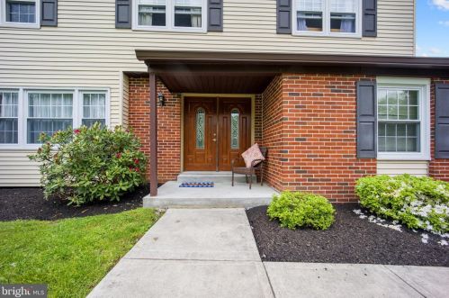 178 Norman Dr, Yardley, PA 19067-3817