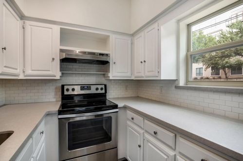 3911 Fairmount St, Dallas, TX 75219-4006