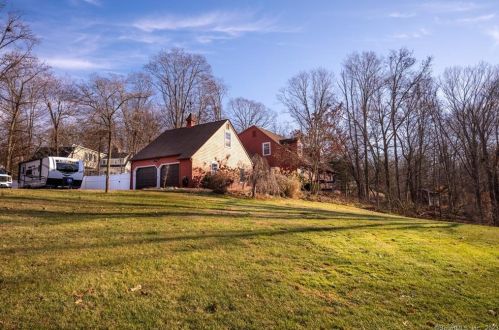 28 White Pine Dr, Brookfield Center, CT 06804-3454