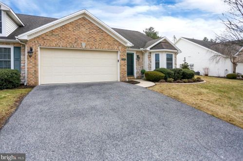 7775 Hanoverdale Dr, Harrisburg, PA 17112-9770