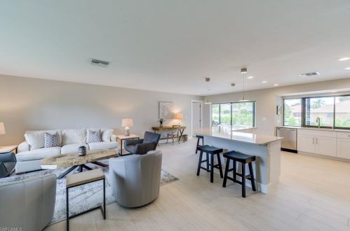 540 95th Ave, Naples FL  34108-2453 exterior