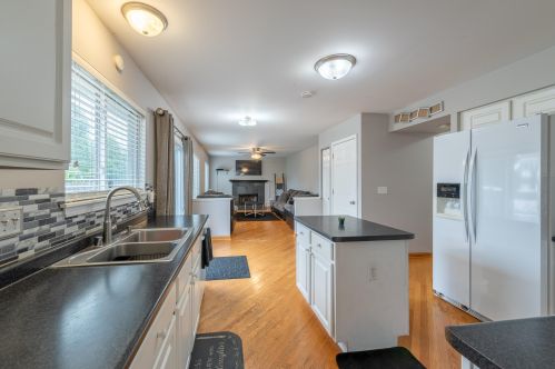 10020 67 St, Kenosha WI 53142-7524 exterior