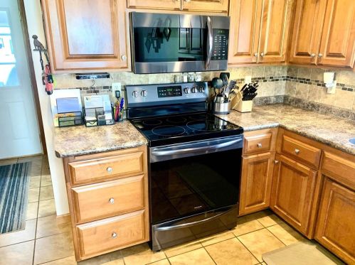 3373 Heaven Dr, Green Bay WI  54311-8906 exterior