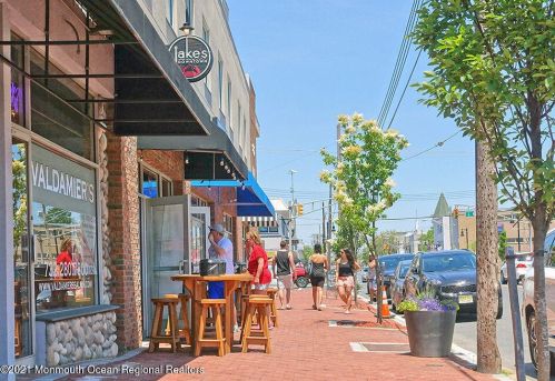 201 2nd Ave, Belmar NJ  07719-2069 exterior