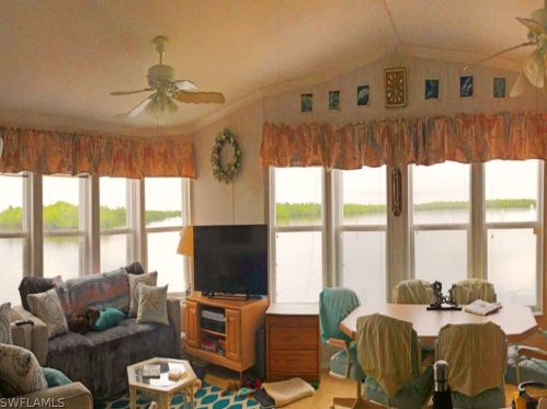 3 Nancy Ln, Fort Myers Beach, FL 33931-2943