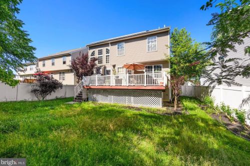 10 Birmingham Dr, Columbus NJ  08022-2342 exterior