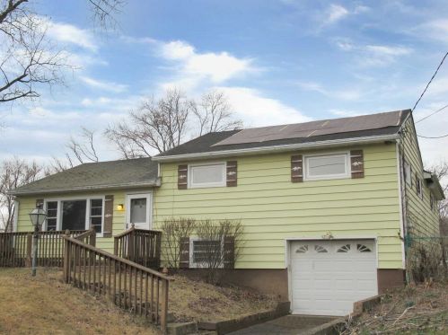 105 Rothenburgh Rd, Poughkeepsie, NY 12603-3281