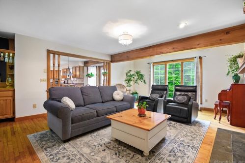 107 Roast Meat Hill Rd, Deep River CT  06419-1424 exterior