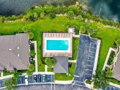 9084 Gervais Cir, Naples FL  34120-4787 exterior