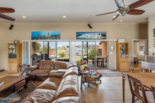 4101 Camino De La Colina, Tucson, AZ 85711-5310