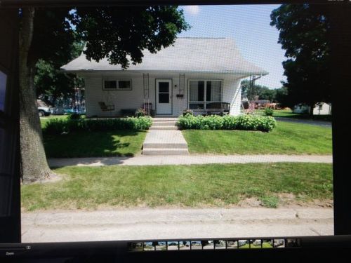 706 4th St, Laporte City, IA 50651-1509
