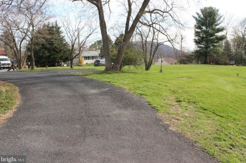 69 Eagle Trl, Charnita PA  17320-8104 exterior