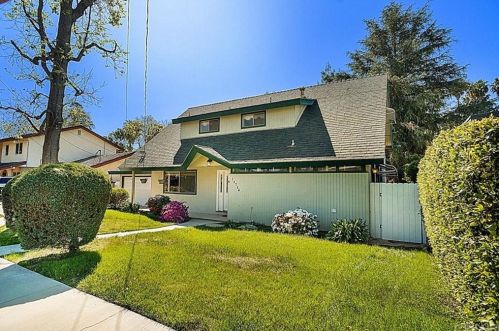 13724 Cumpston St, Van Nuys, CA 91401-5816