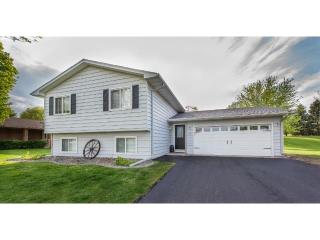 513 Westminster Ave, Minnetrista MN  55388 exterior