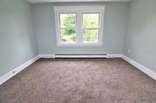 579 Cooke St, Waterbury CT  06710-1424 exterior