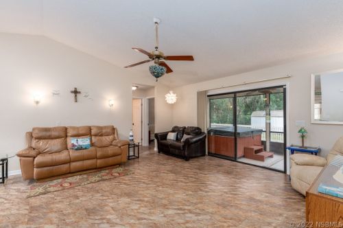 2033 Brewster Dr, Deltona FL  32738-9597 exterior