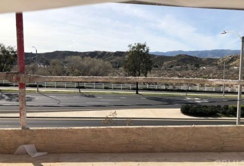 22742 Harmony Way, Santa Clarita, CA 91350-4197