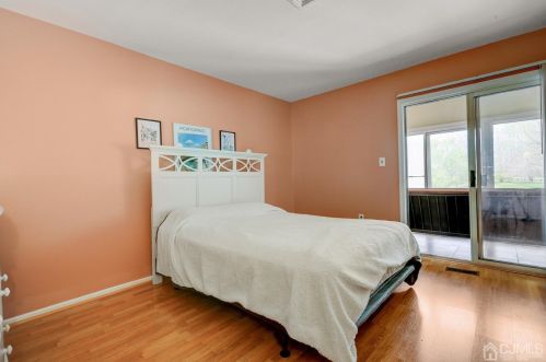 18 Cloister Ct, Old Bridge NJ  08857-3205 exterior