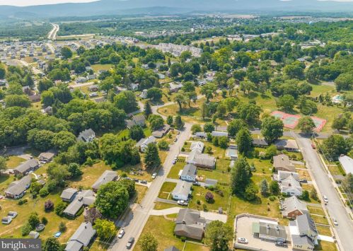 616 Seminary St, Charles Town WV  25414-1447 exterior