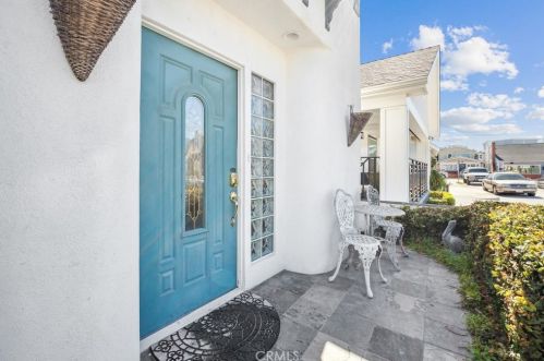 308 Alvarado Pl, Newport Beach, CA 92661-1218