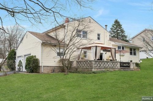 50 Sheffield St, Oakland NJ  07436-2657 exterior