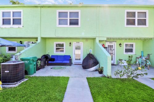 914 Shorewinds, Fort Pierce FL 34949-1537 exterior