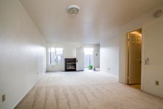 1452 Diamond St, San Diego CA  92109-3057 exterior