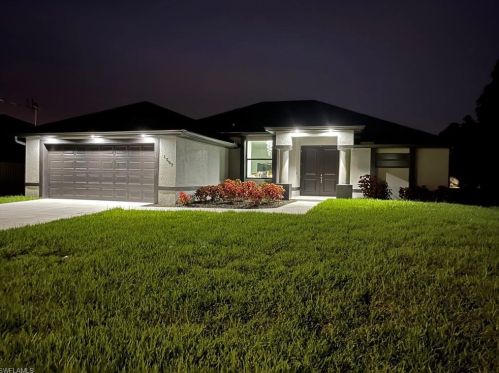 1507 2nd St, Cape Coral, FL 33909-2679
