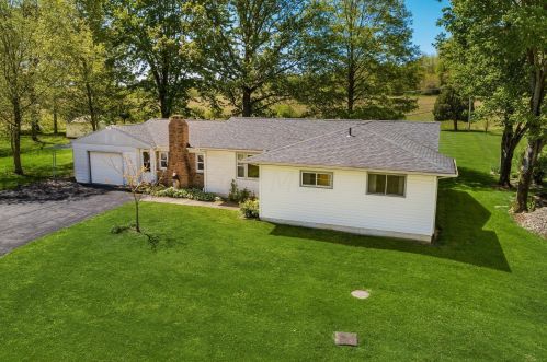 7115 Winchester Rd, Carroll, OH 43112-9549