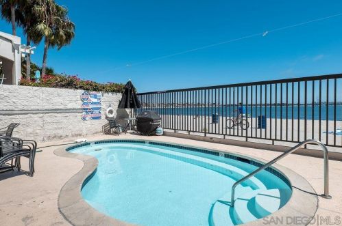 1159 Pacific Beach Dr, San Diego CA  92109-5149 exterior