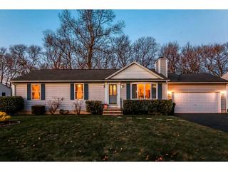 35 Mia Ct, Warwick, RI 02886-2039