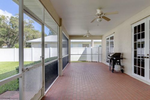 3966 9th Ln, Vero Beach FL  32960-6123 exterior