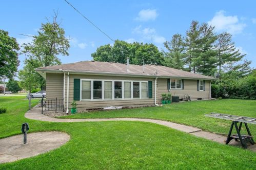 54771 Fir Rd, Mishawaka IN  46545-1713 exterior