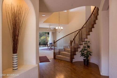 50 Colinas, Sedona, AZ 86351-9238