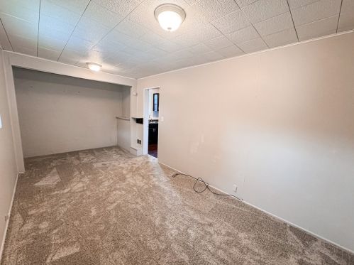 827 Woodward St, Mckeesport PA  15132-1660 exterior