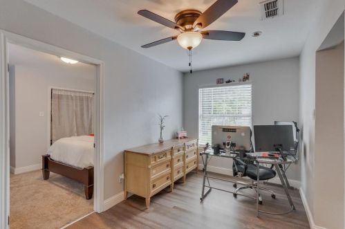 3731 Falls Dr, Dallas TX  75211-6124 exterior