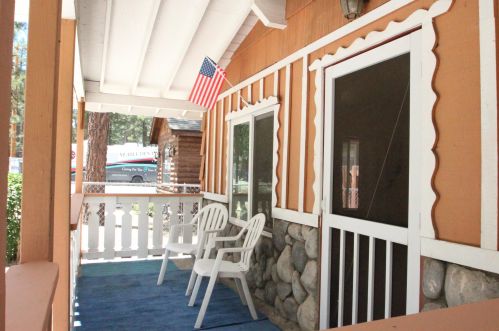 1015 Sherwood Blvd, Big Bear City, CA 92314-9361