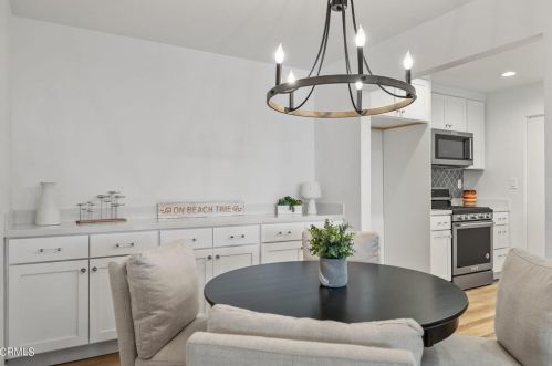 1913 Majorca Dr, Oxnard CA 93035-3648 exterior