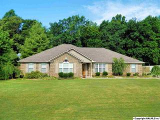 110 Edgebrook Dr, Ardmore, AL 35739-9613
