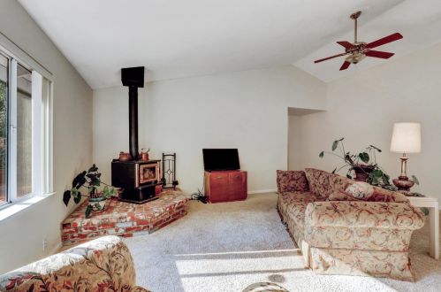 17155 Oscar Dr, Grass Valley CA  95949-7220 exterior