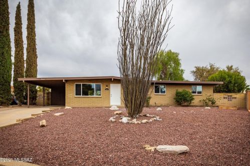 7662 Logan Pl, Tucson, AZ 85730-3425