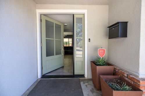 608 Nome Ave, Modesto, CA 95350-1065