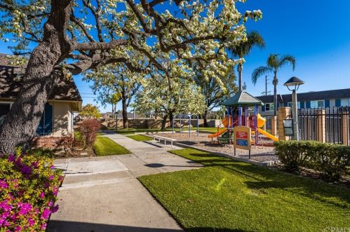 4318 Larwin Ave, Cypress CA  90630-4153 exterior