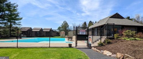 4102 Brookside Ct, Molino PA  17961-9315 exterior