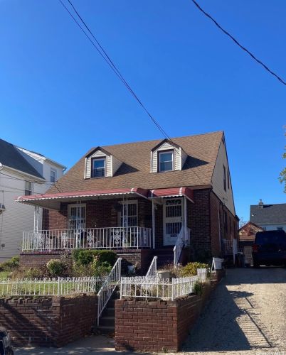 138-40 229th St, Jamaica, NY 11413-1324